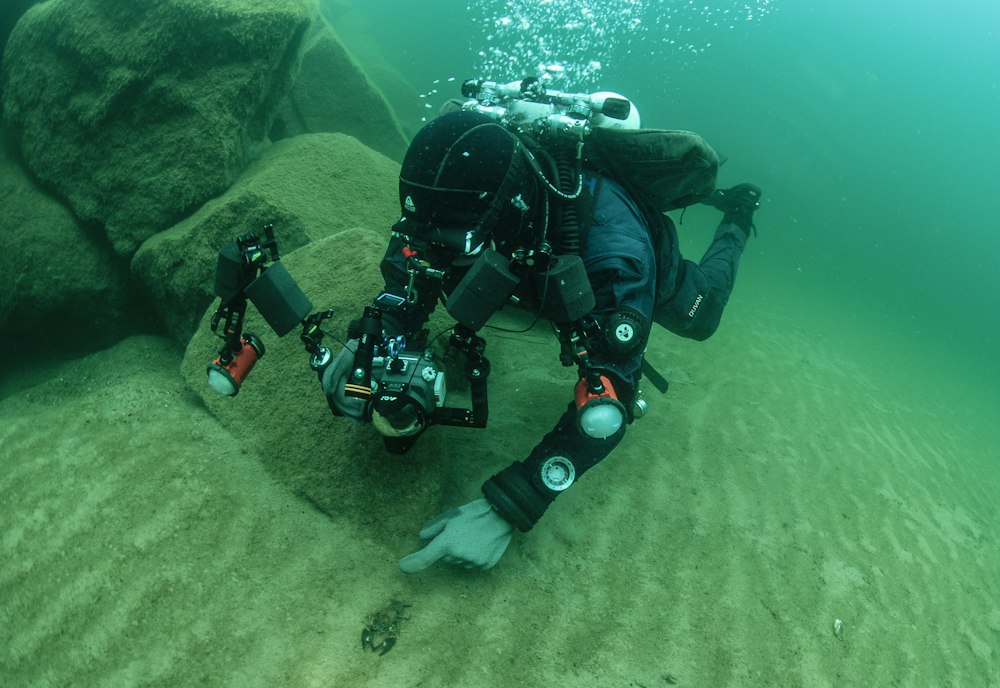 Photo d’illustration d’un plongeur en eau douce